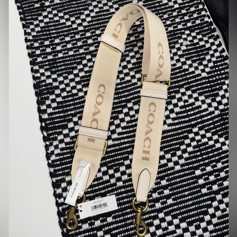 Coach Tonal Signature Webbing Strap chalk/brass